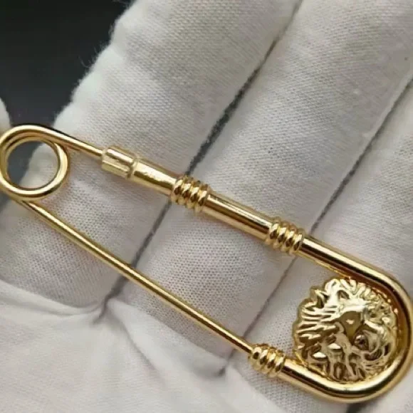 NEW Gold Pin - Picture 6 of 7